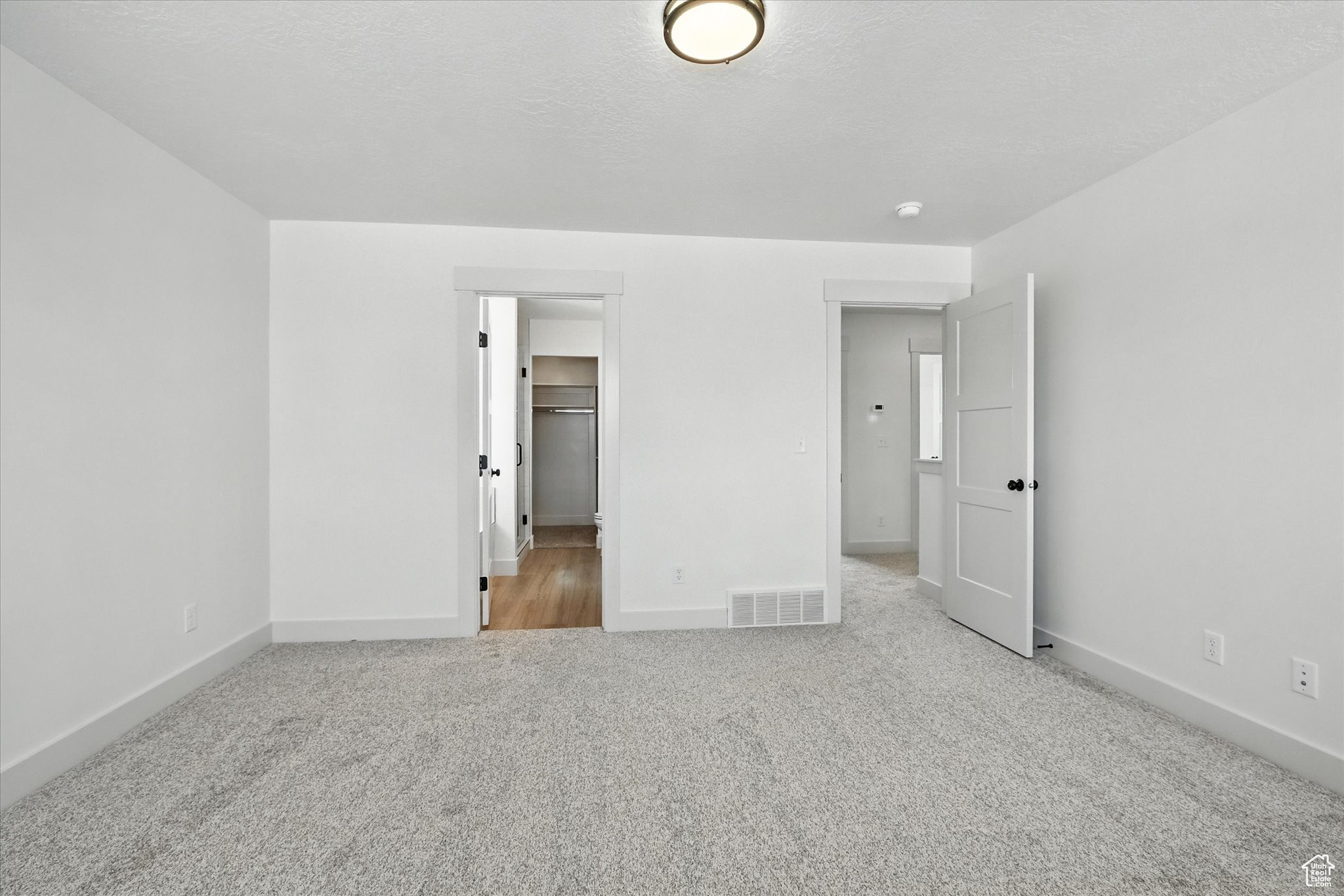 EASTSIDE VIEW - Residential