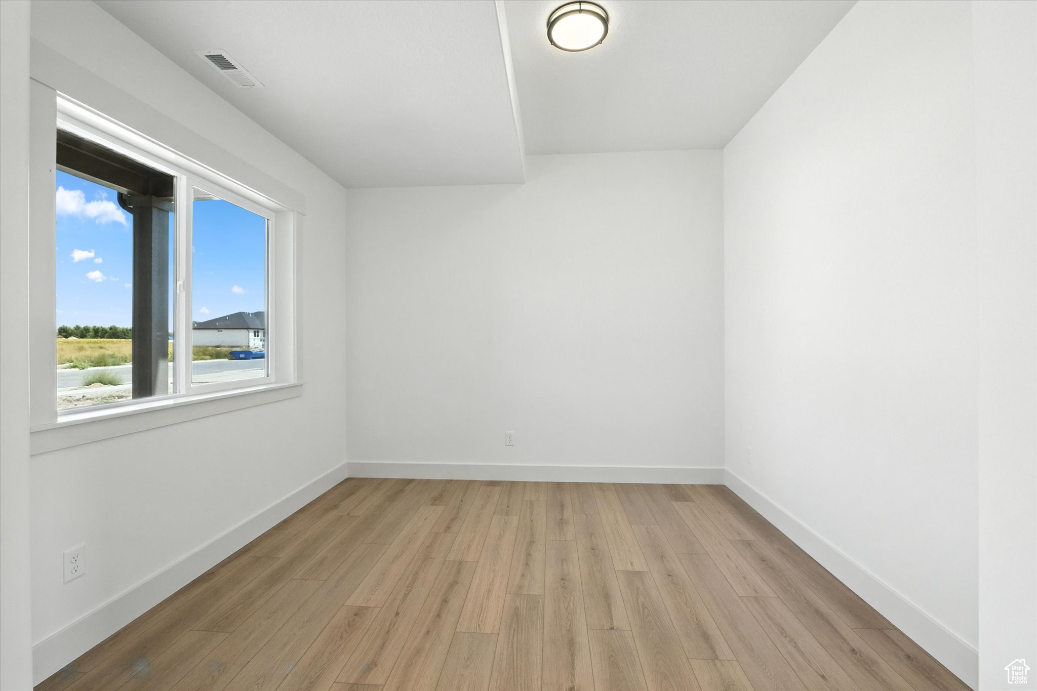 EASTSIDE VIEW - Residential