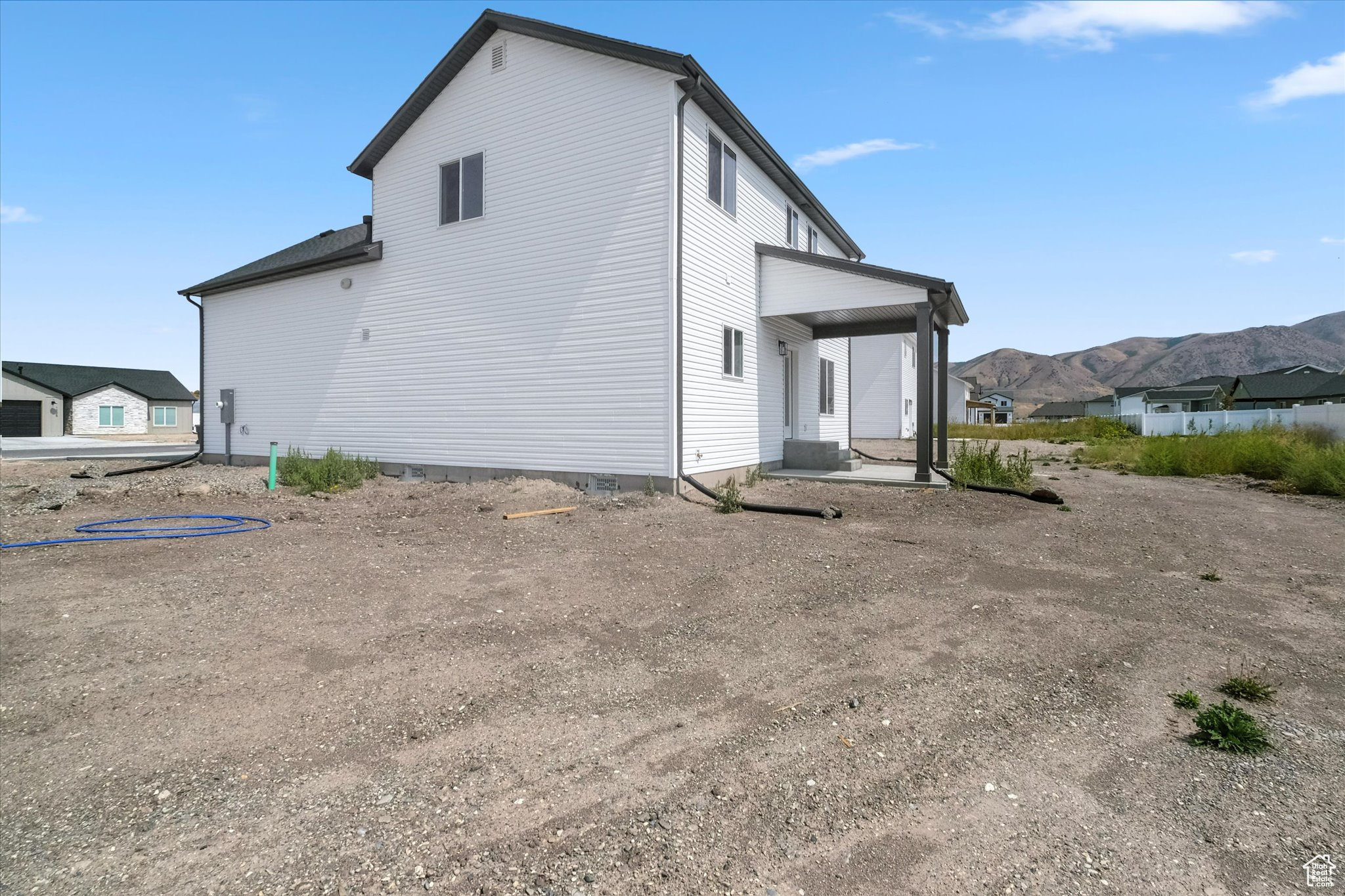 EASTSIDE VIEW - Residential