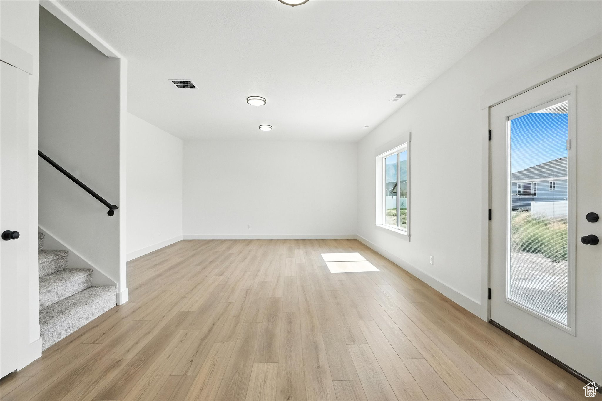 EASTSIDE VIEW - Residential