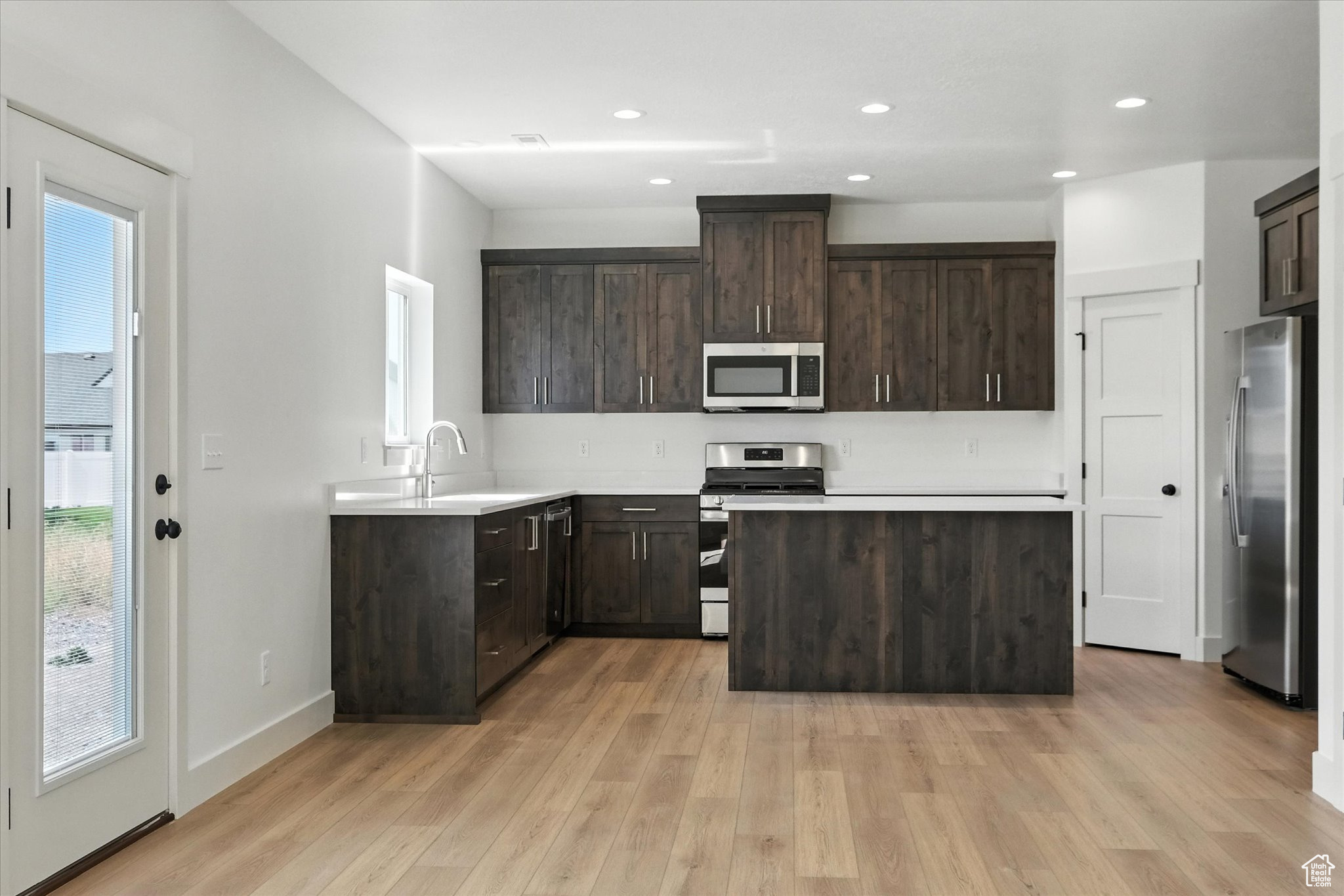 EASTSIDE VIEW - Residential