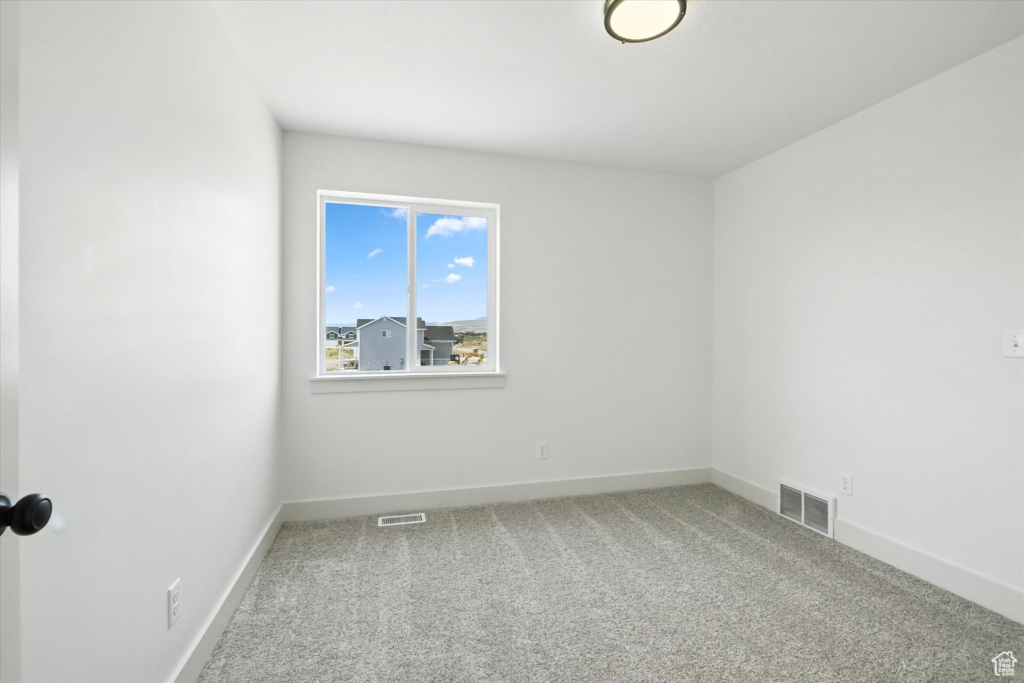 EASTSIDE VIEW - Residential