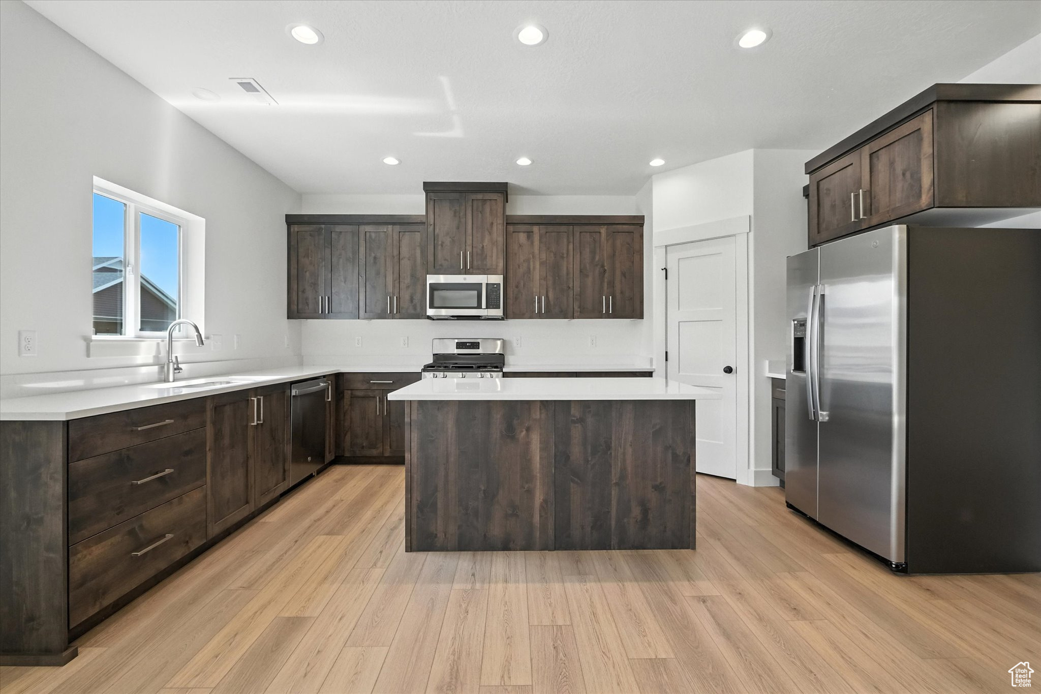 EASTSIDE VIEW - Residential
