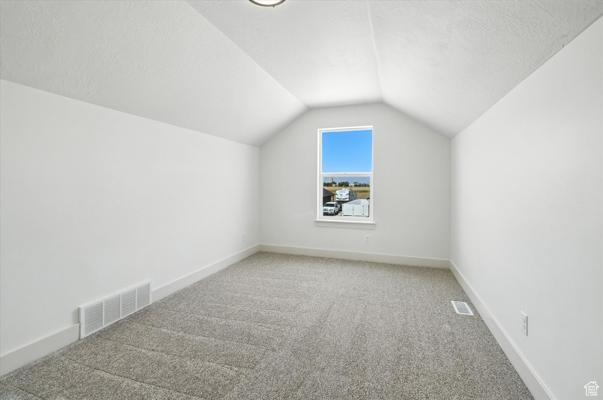 EASTSIDE VIEW - Residential