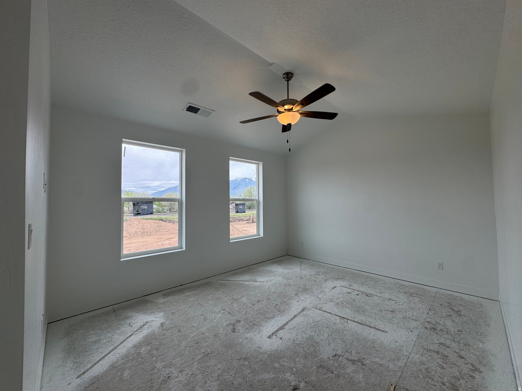 TRAILSIDE - Residential