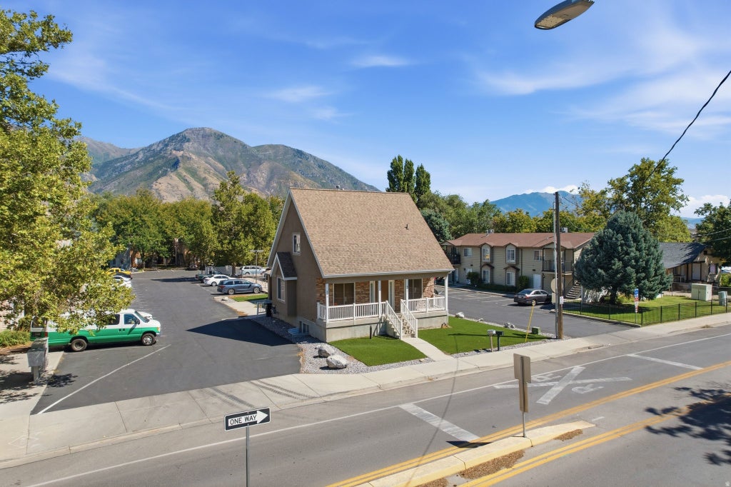 Photo of 625 S 500 W, Provo, UT 84601 (MLS # 2183966)