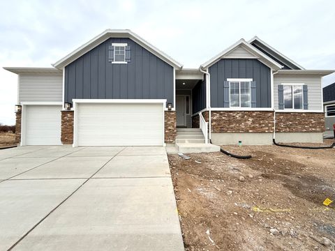 Photo of 3075 E 1000 S #305, Spanish Fork, UT 84660 (MLS # 2128708)