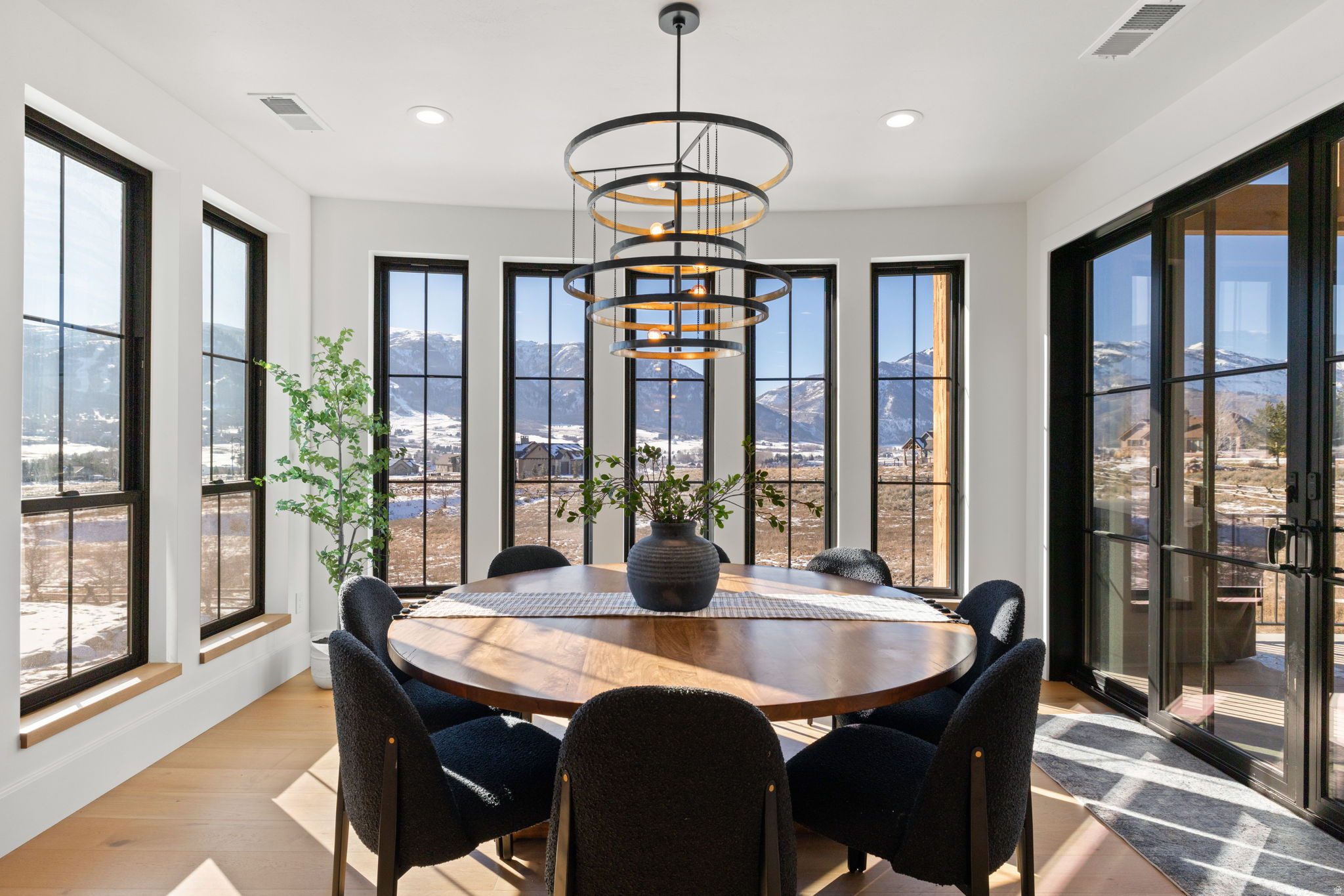 EAGLE RIDGE - Residential