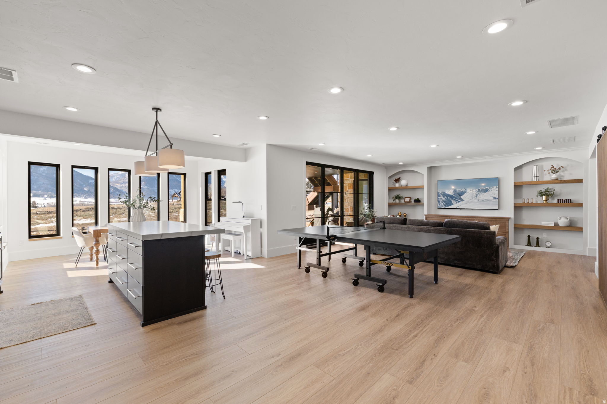 EAGLE RIDGE - Residential