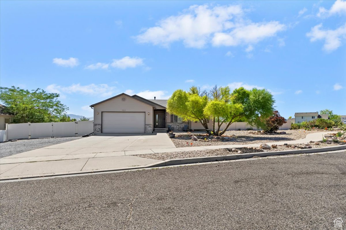 727 W ISLAND VISTA CIR