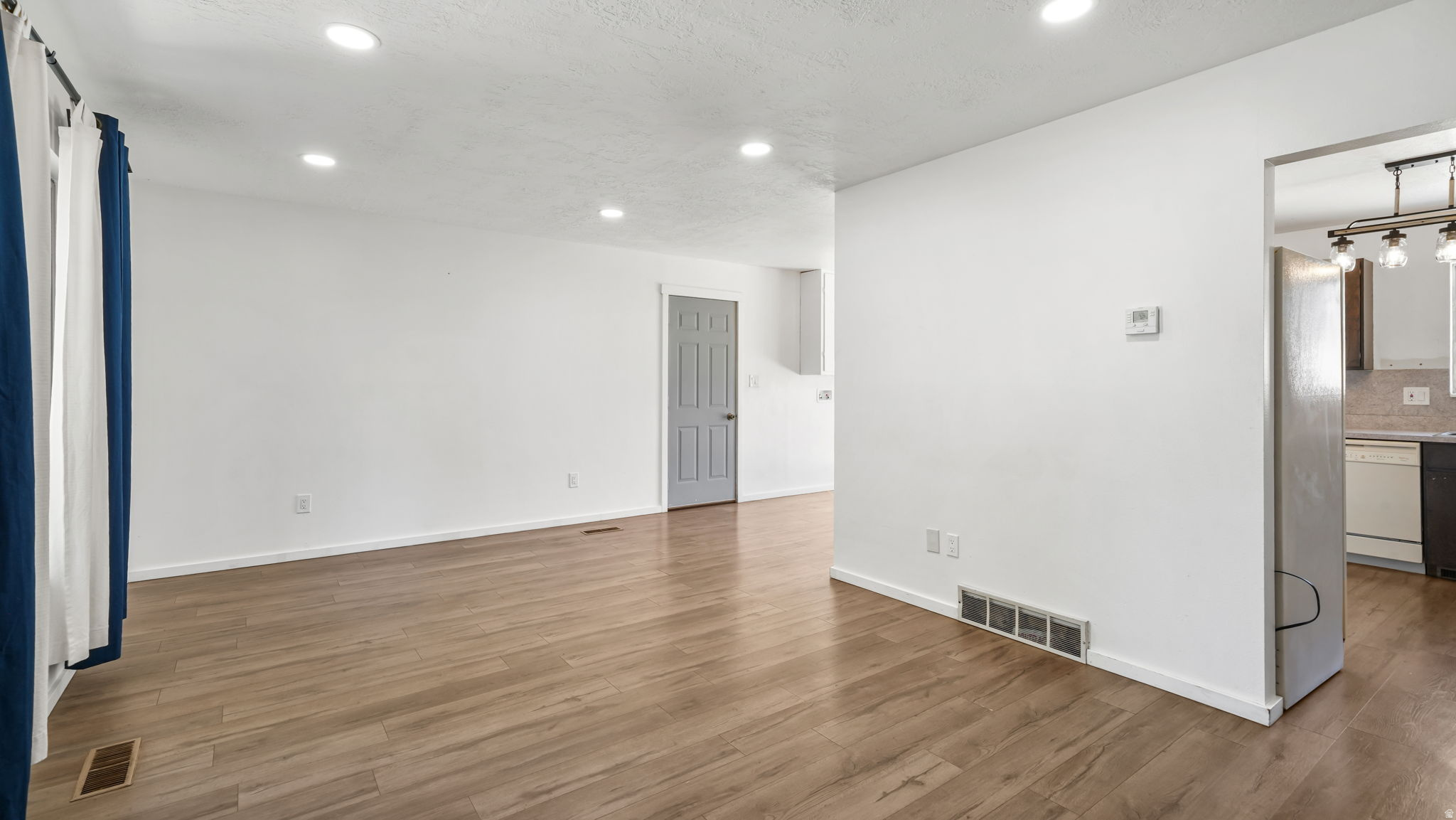 QUEENS PARK - Residential