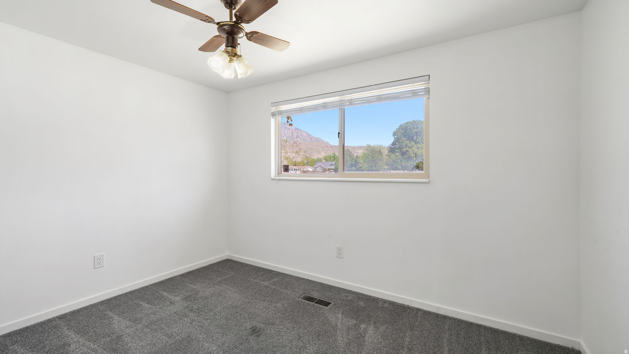 QUEENS PARK - Residential
