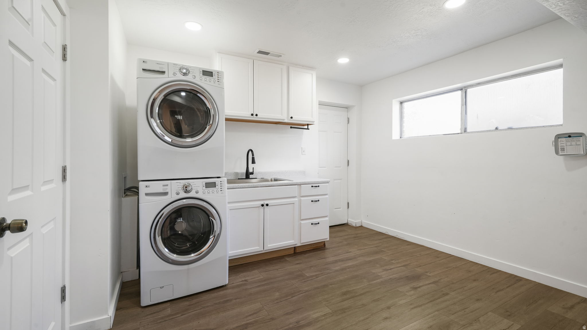QUEENS PARK - Residential