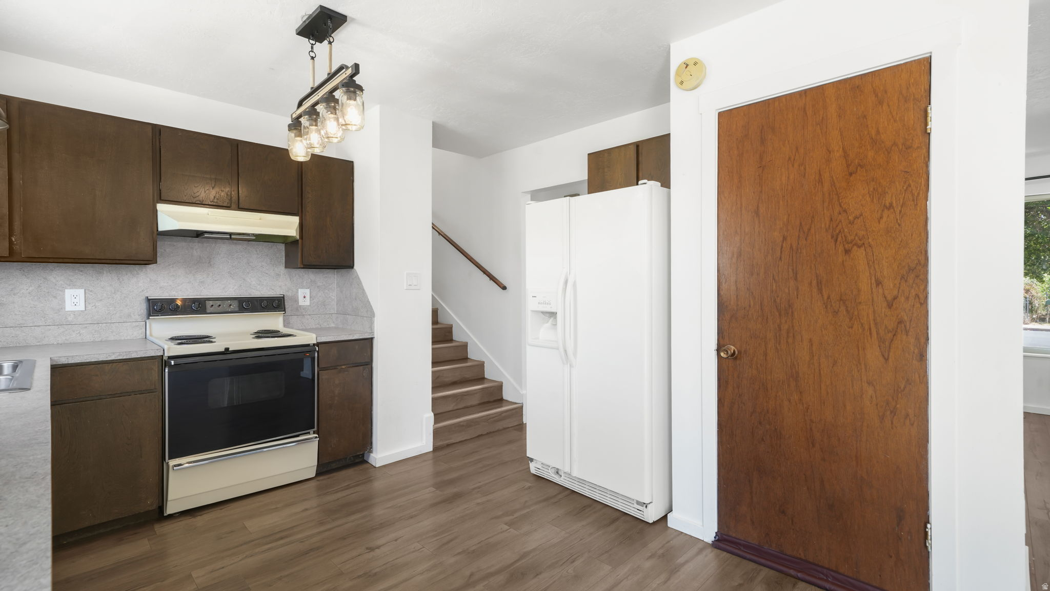 QUEENS PARK - Residential