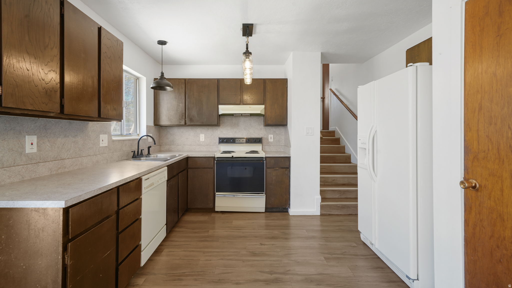 QUEENS PARK - Residential