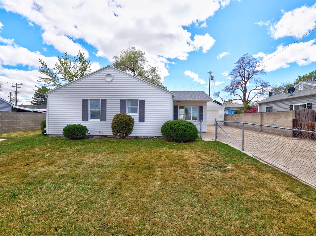 Photo of 4309 W 5500 S, Kearns, UT 84118 (MLS # 2148112)