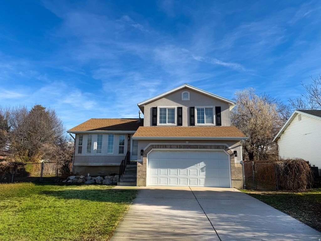 Photo of 2138 N 1350 W, Clinton, UT 84015 (MLS # 2129055)