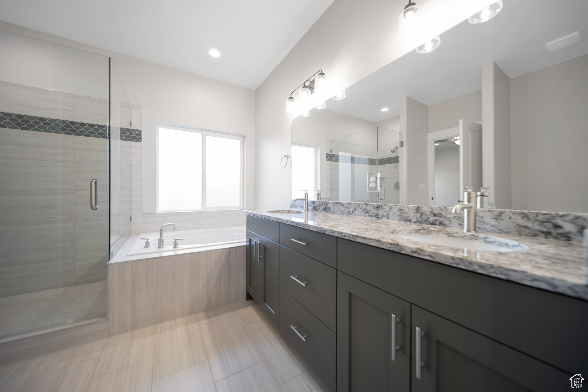 SHORES - Residential