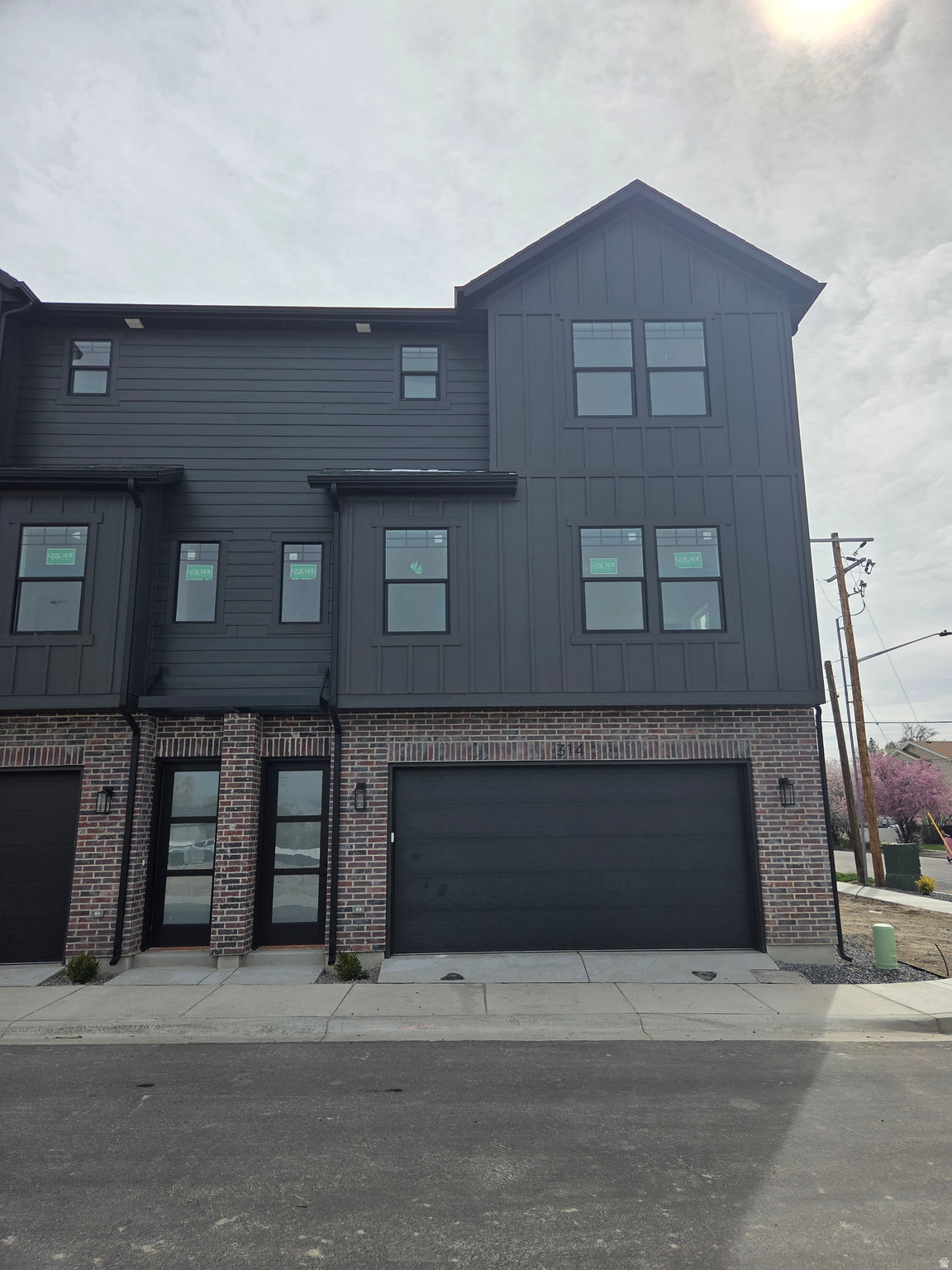 WOODHAVEN ESTATES - Residential Income