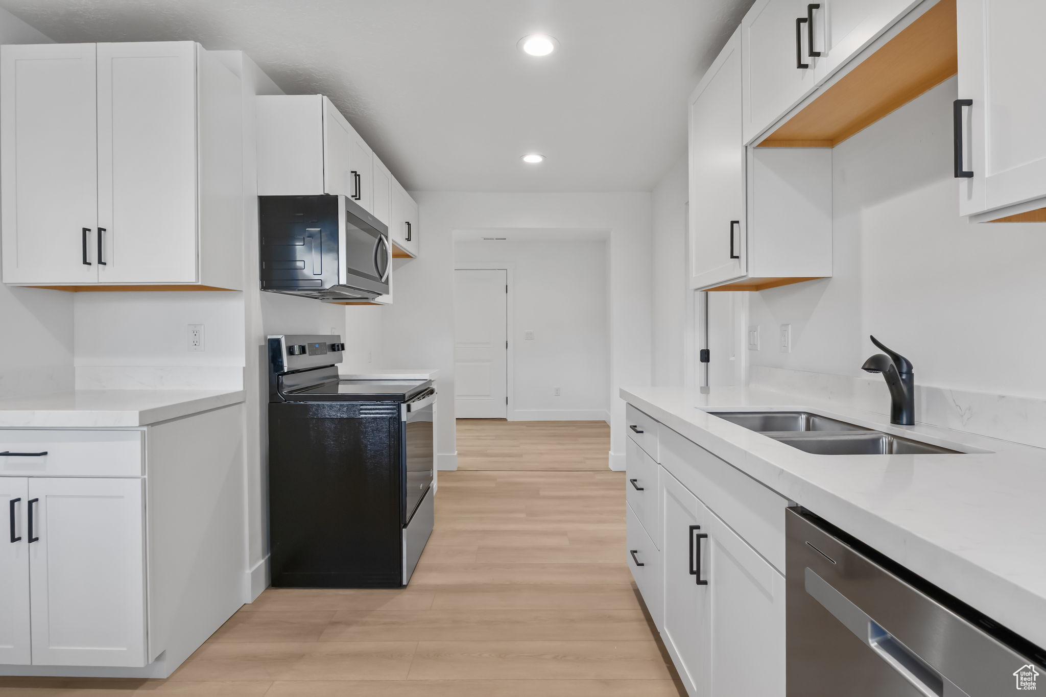 ESCALANTE VILLA - Residential