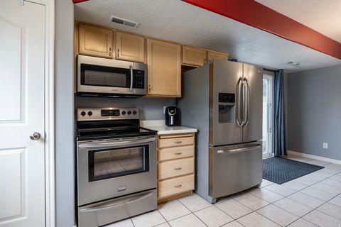 Tiny photo for 432 E PARK OAK PL, Millcreek, UT 84107 (MLS # 2158926)