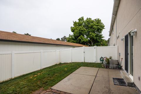 Tiny photo for 432 E PARK OAK PL, Millcreek, UT 84107 (MLS # 2158926)