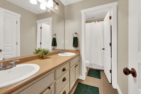 Tiny photo for 193 E 1570 N, Orem, UT 84057 (MLS # 2136542)