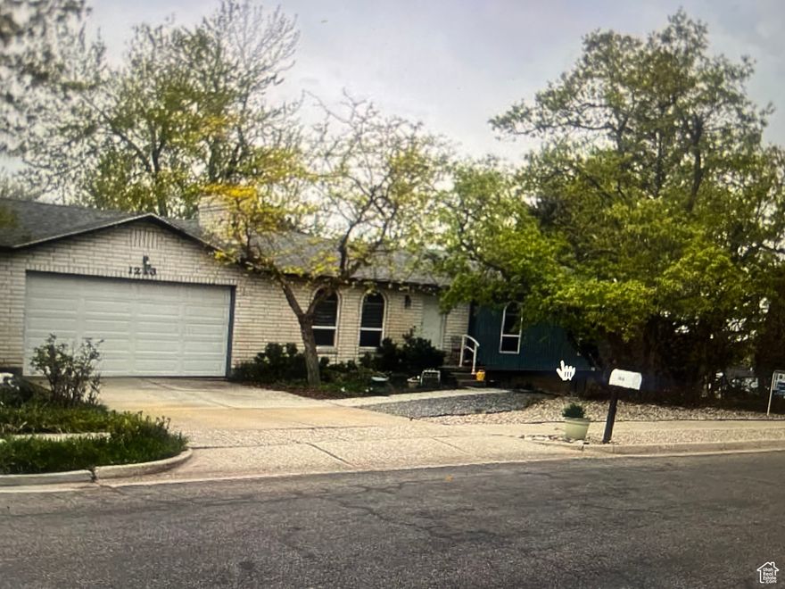 This beautiful Kaysville rambler is tucked away in one of East Kaysville's most desirable neighborhoods, offering the perfect balance of comfort and style. Conveniently located just 5 minutes from both Hwy 89 and I-15, it makes commuting a breeze. The yard is designed with low-maintenance xeriscaping, new trex deck and with only a small strip of lawn to care for-giving you more time to enjoy your home instead of working on it.  landlord would prefer and 6 month contract but would be willing to do a month to month