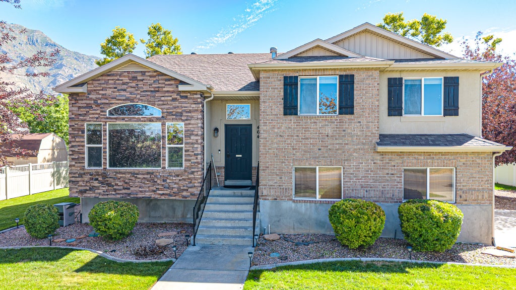 Photo of 464 N 950 W, Springville, UT 84663 (MLS # 2185365)