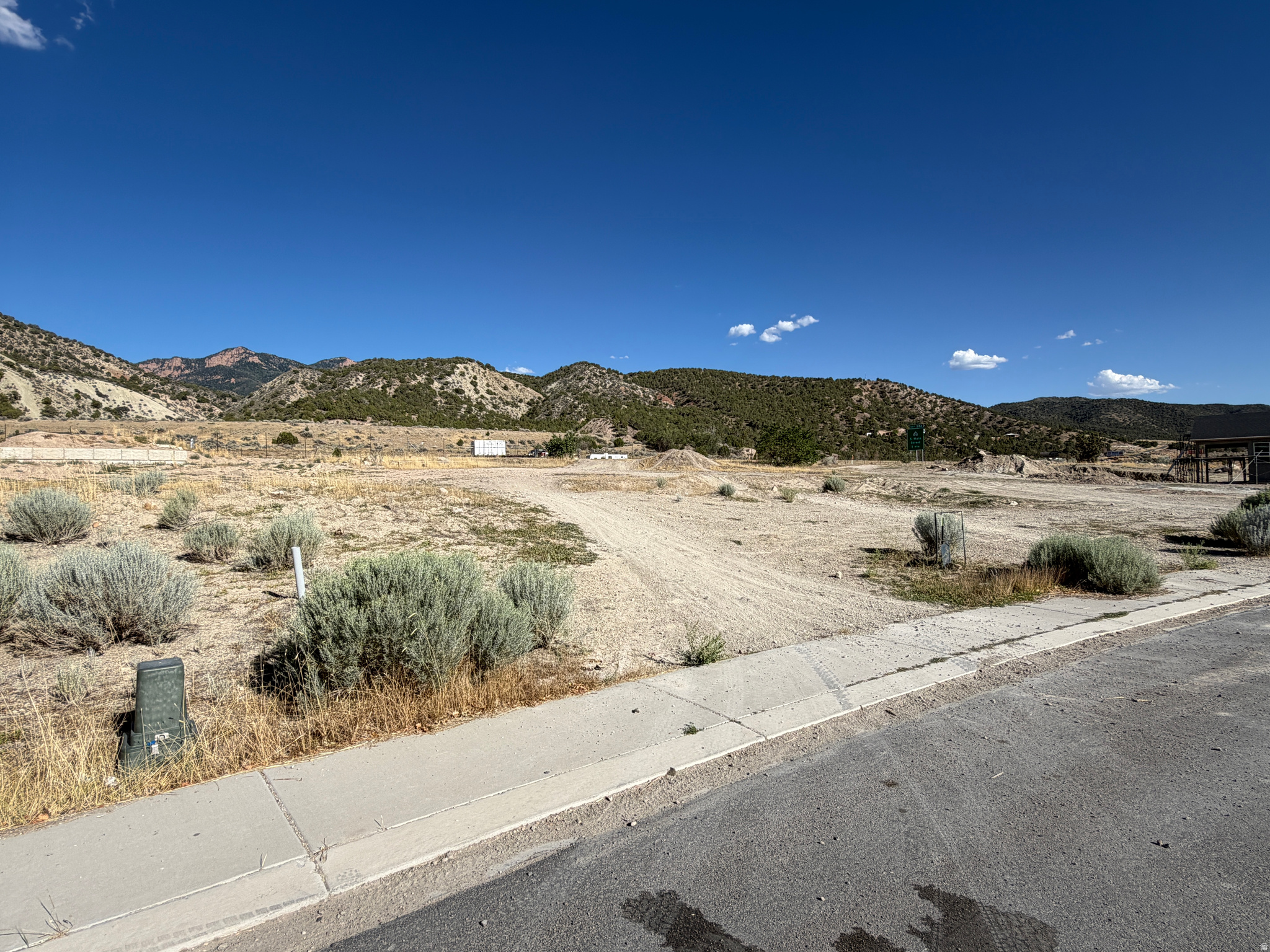 Photo 1 of 7 — 439 S 600 E, Nephi, UT 84648