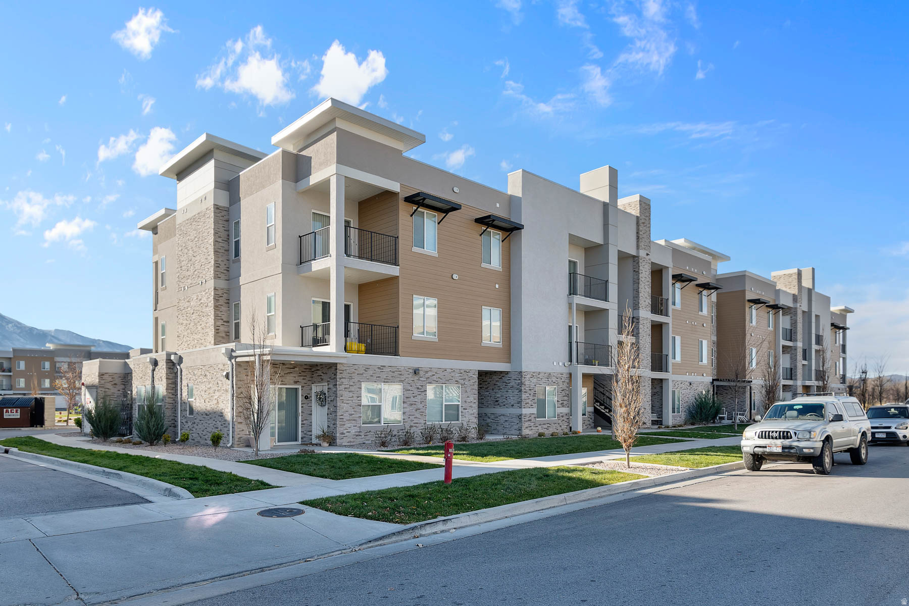 VISTA VIEW - Residential