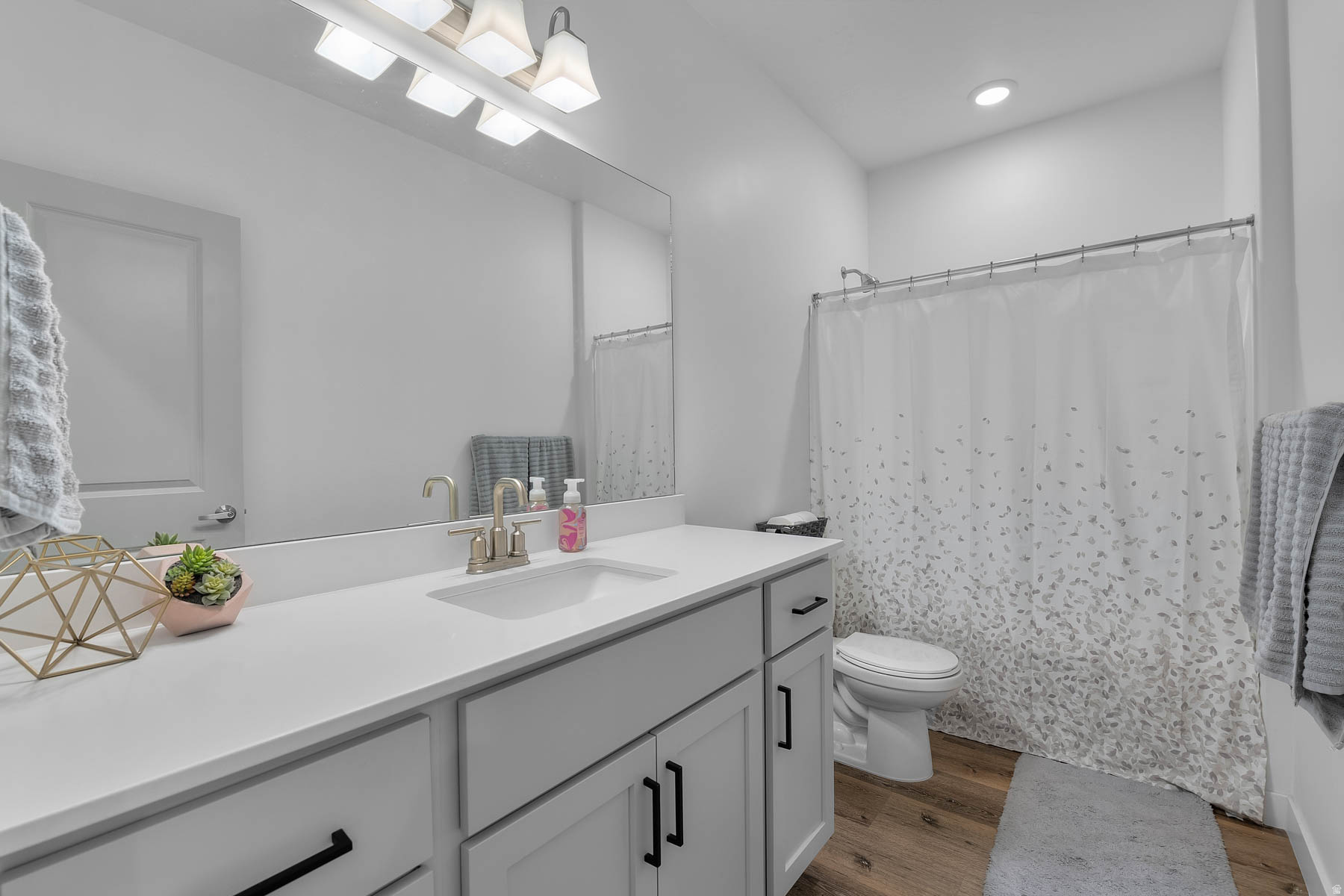 VISTA VIEW - Residential