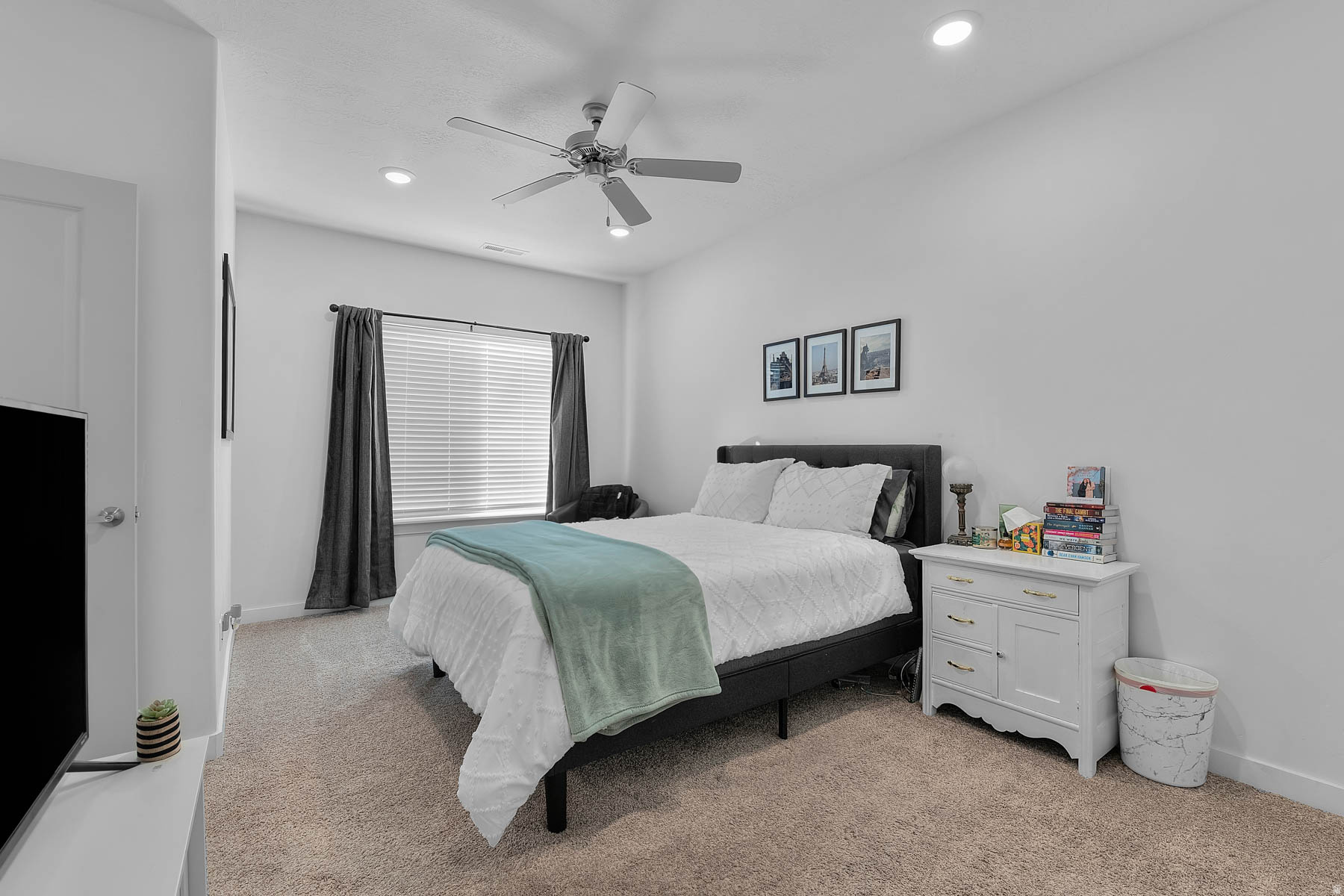 VISTA VIEW - Residential