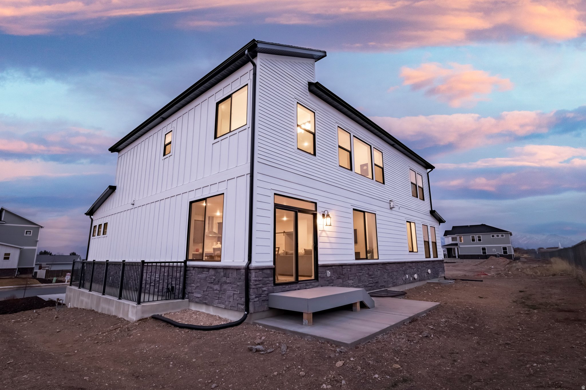 WESTON FIELD - Residential