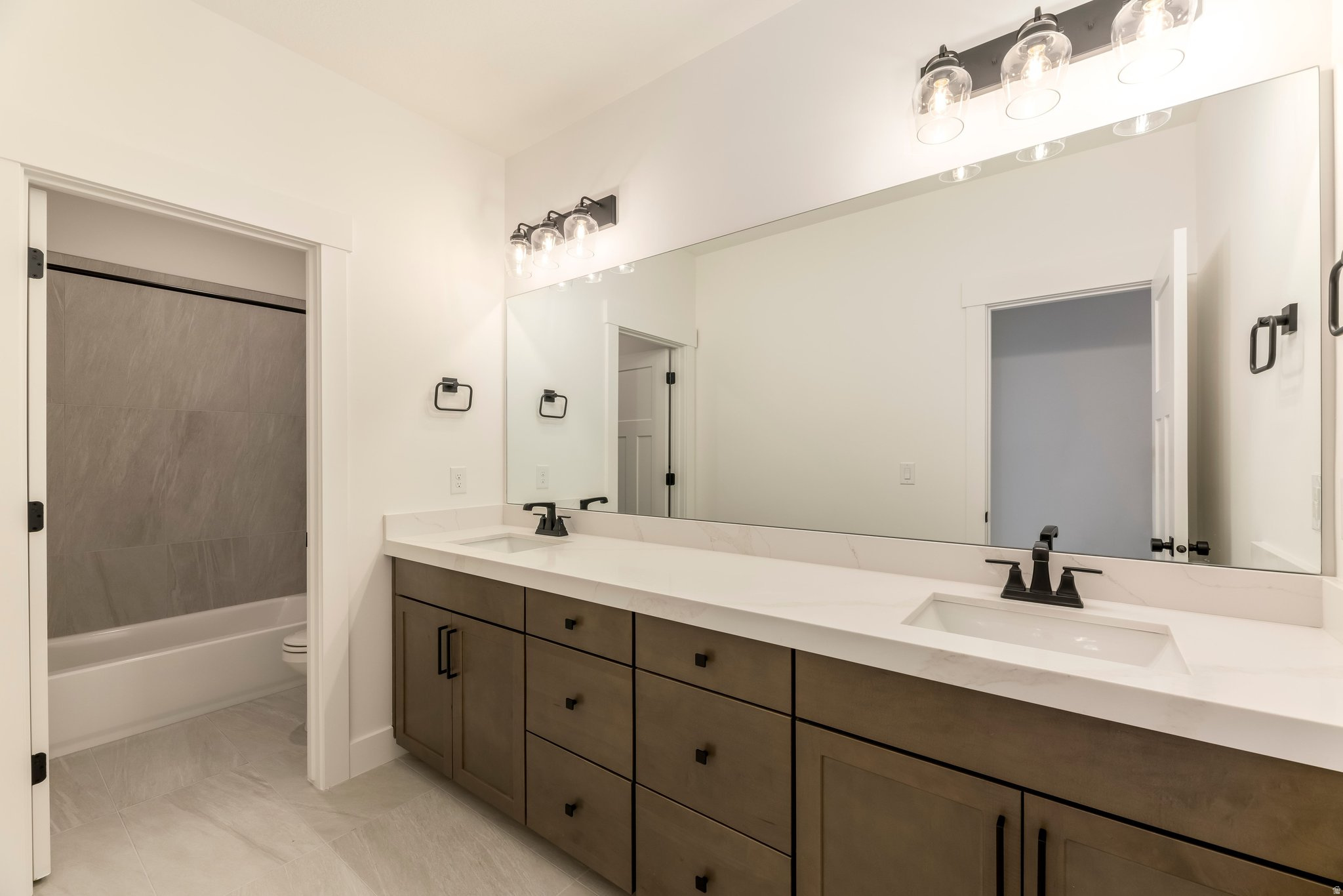 WESTON FIELD - Residential