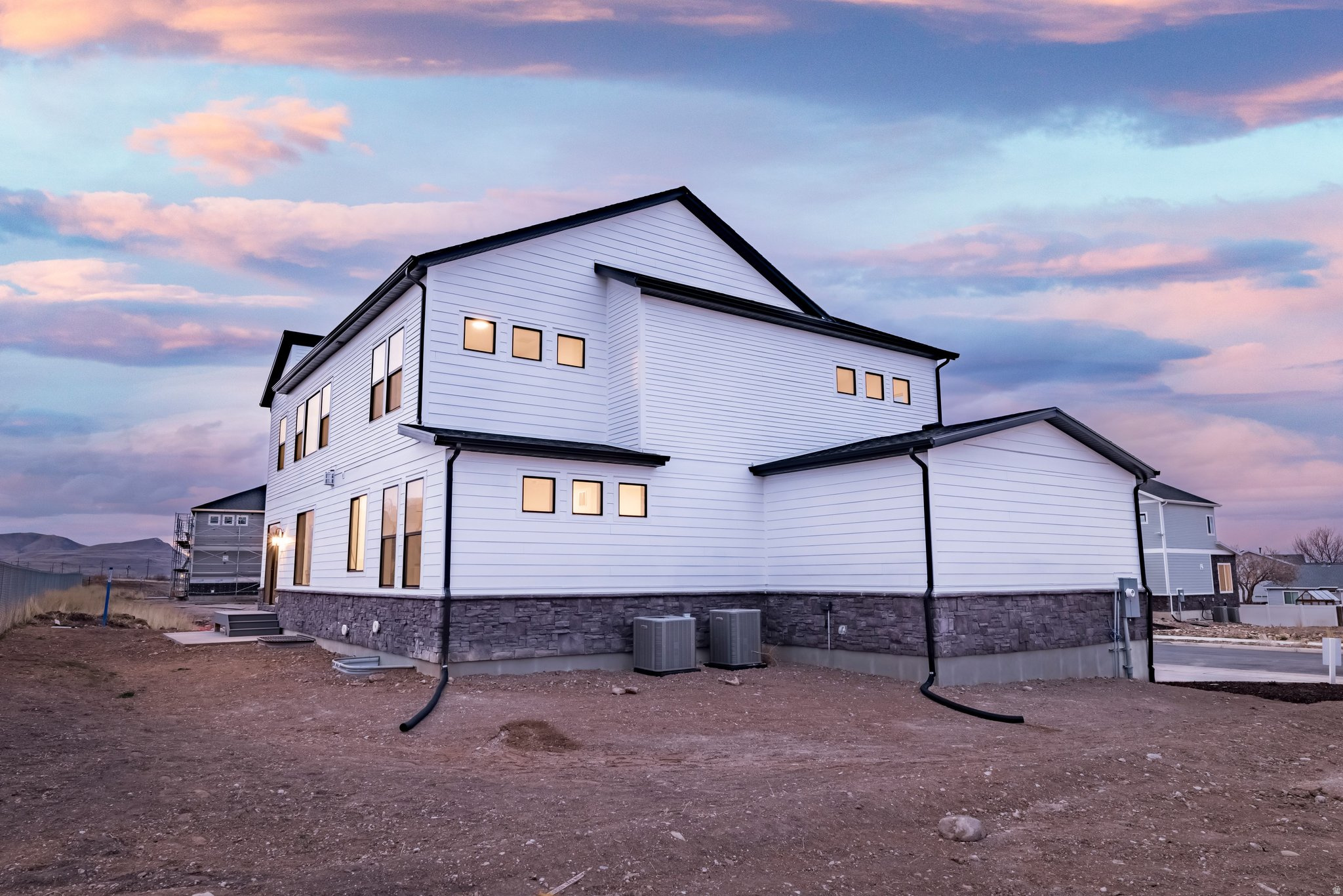 WESTON FIELD - Residential