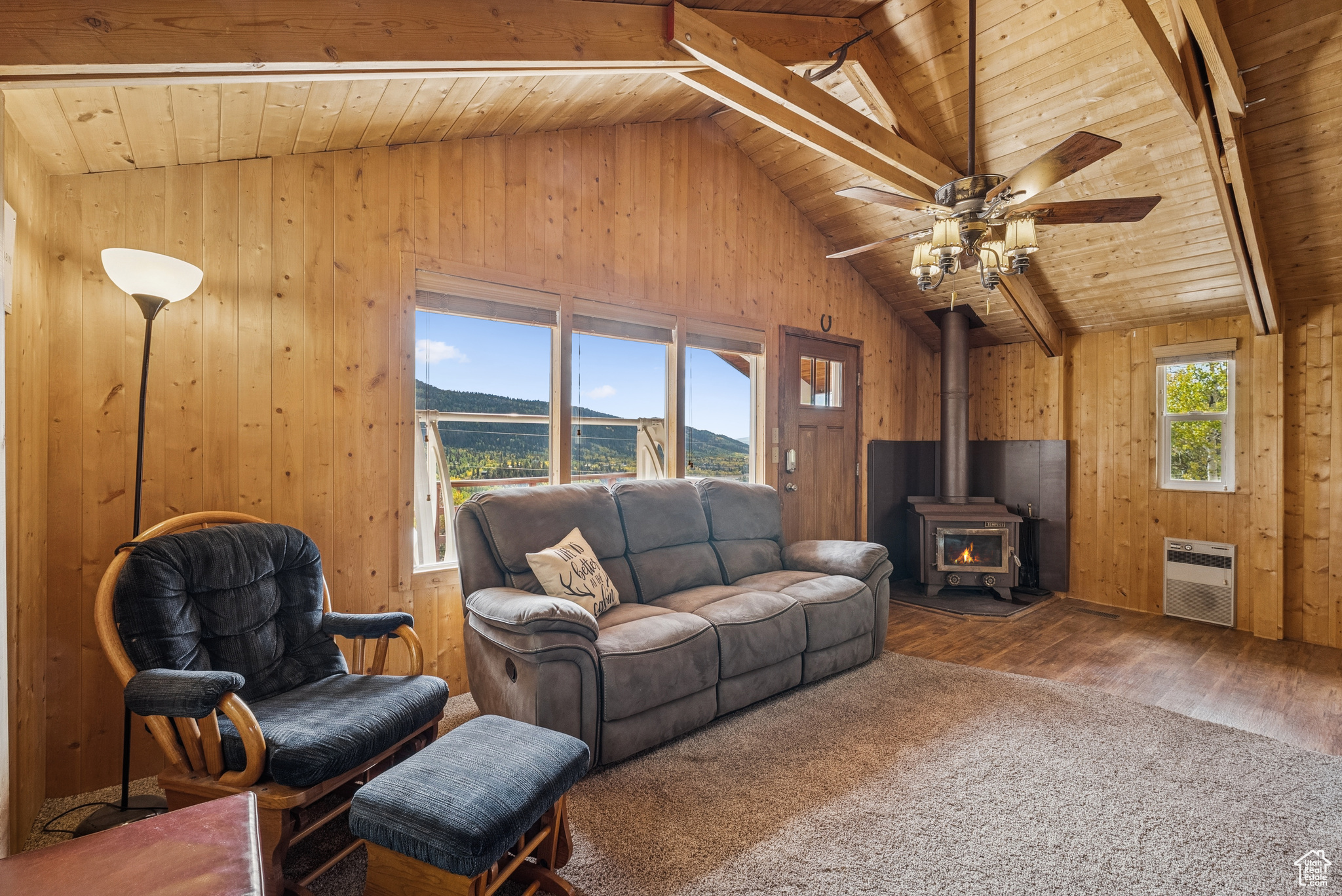 BEAVER SPRINGS RANCHEROS - Residential