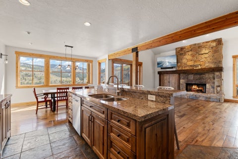 Condo For Sale - 1215 Silver Oak Ct #4<br/> Park City, UT 84060