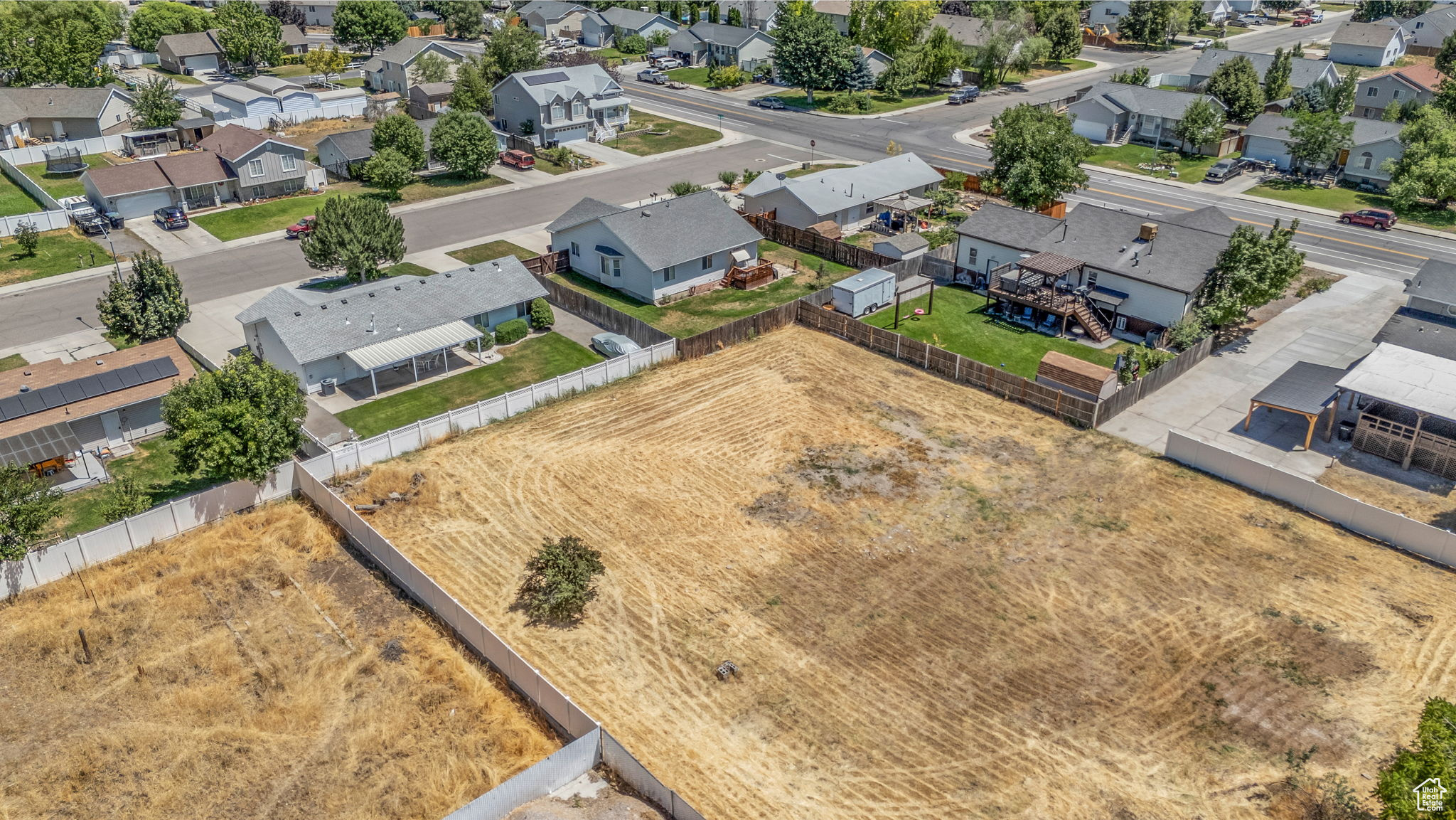 TAYLOR-SHAW ESTATES - Land