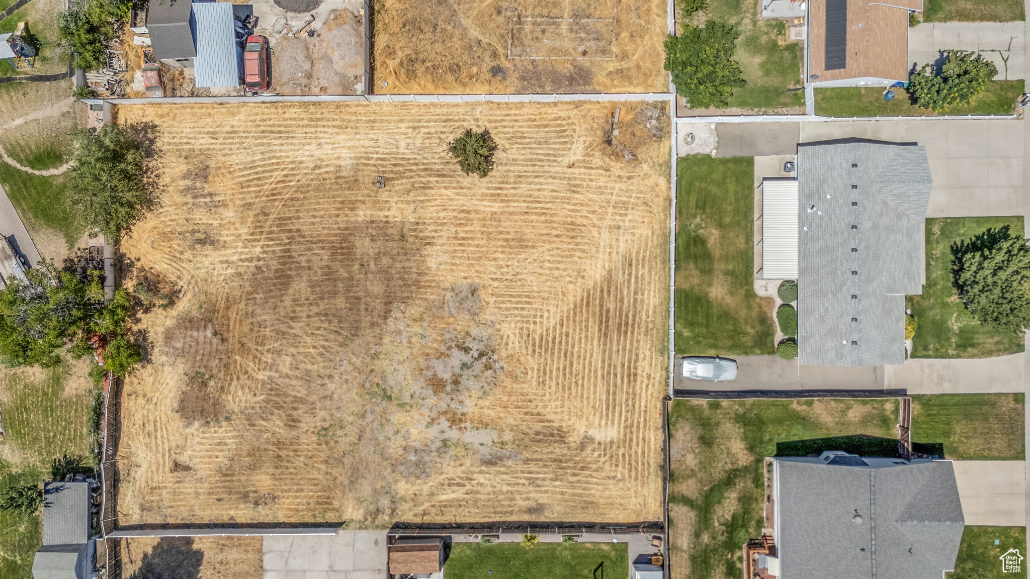 TAYLOR-SHAW ESTATES - Land