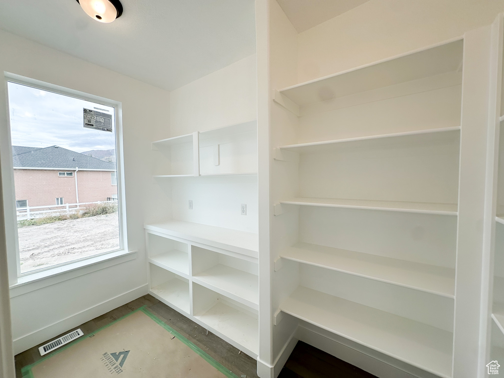 COTTLE LANE - Residential