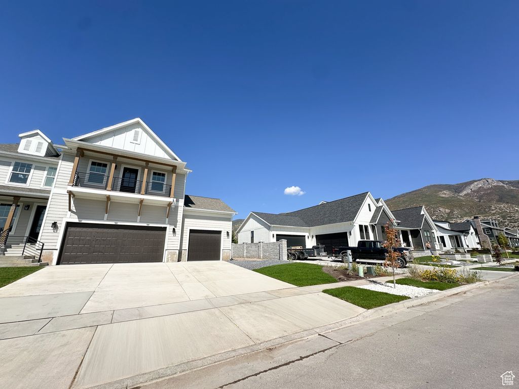 Photo of 626 W COTTLE LN, Farmington, UT 84025 (MLS # 2019370)