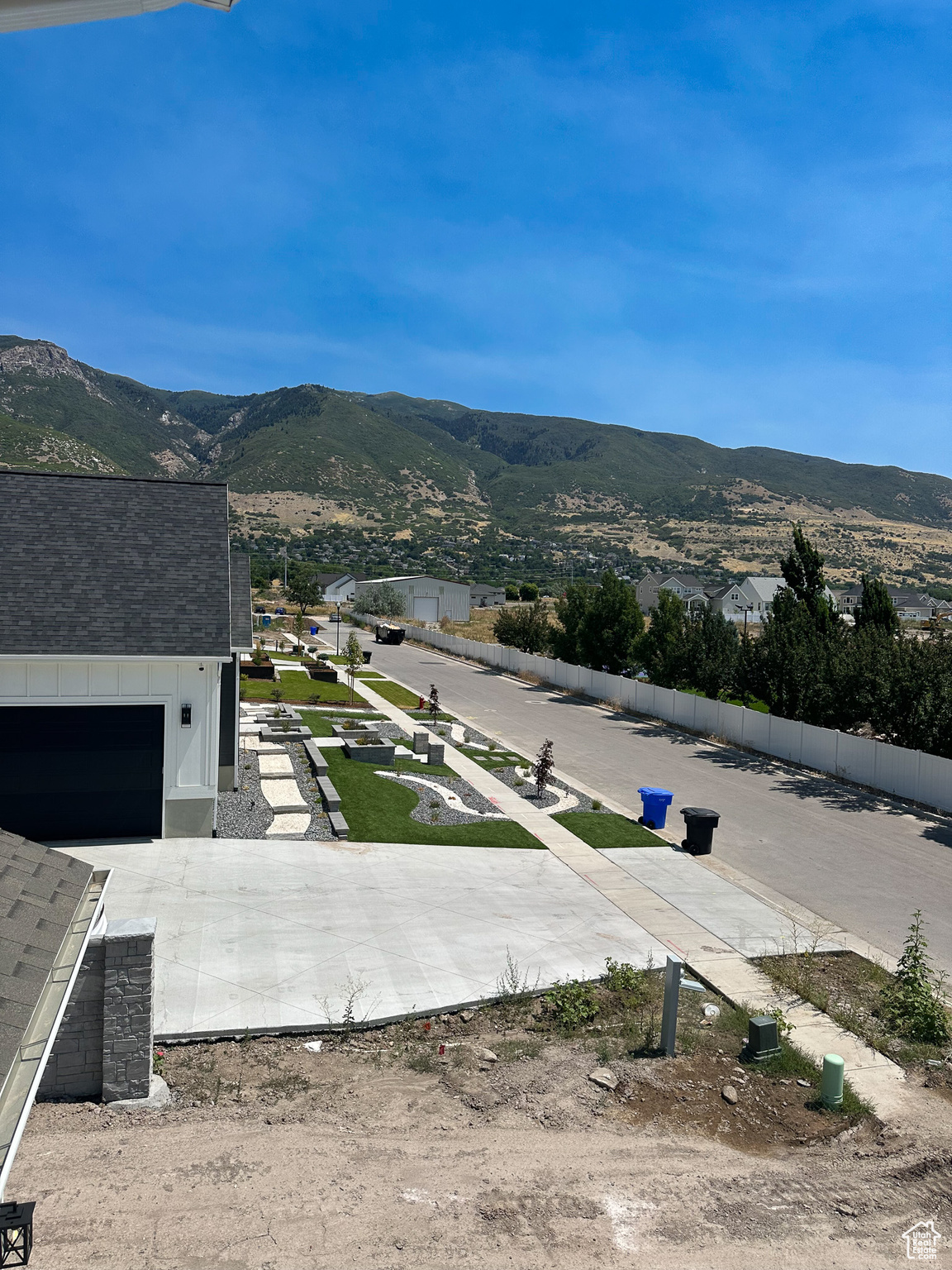 COTTLE LANE - Residential