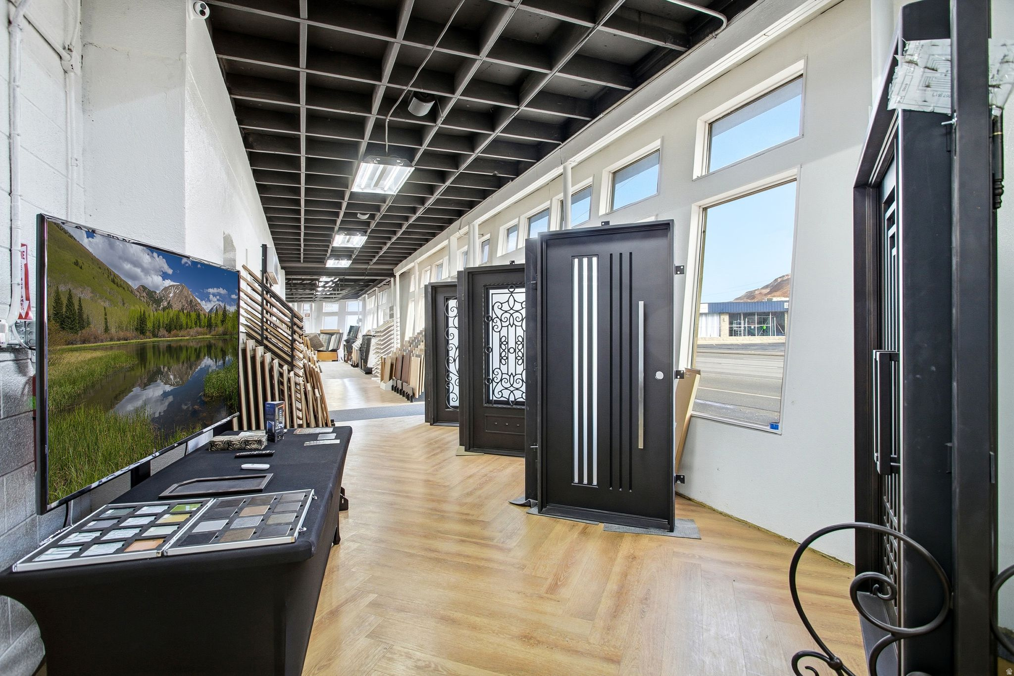 BECK - Commercial Sale