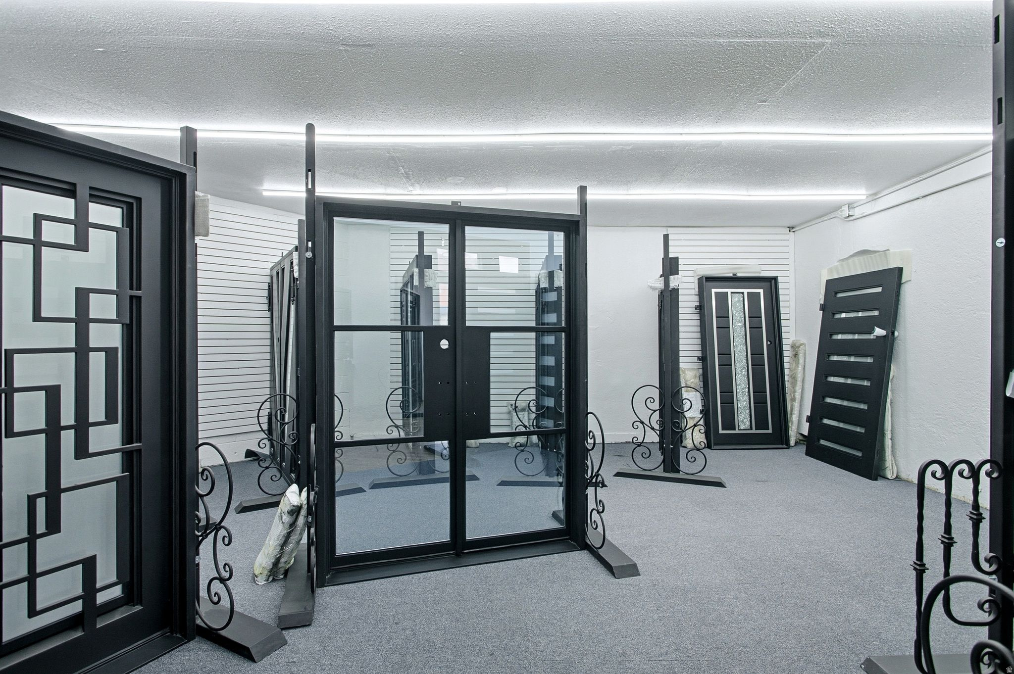 BECK - Commercial Sale