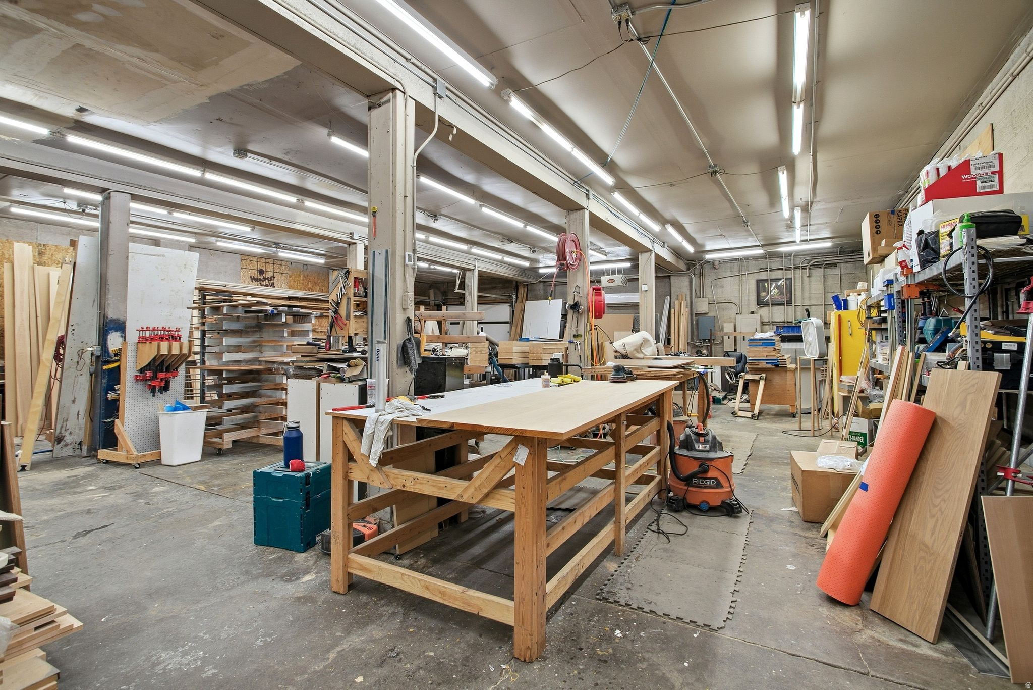 BECK - Commercial Sale