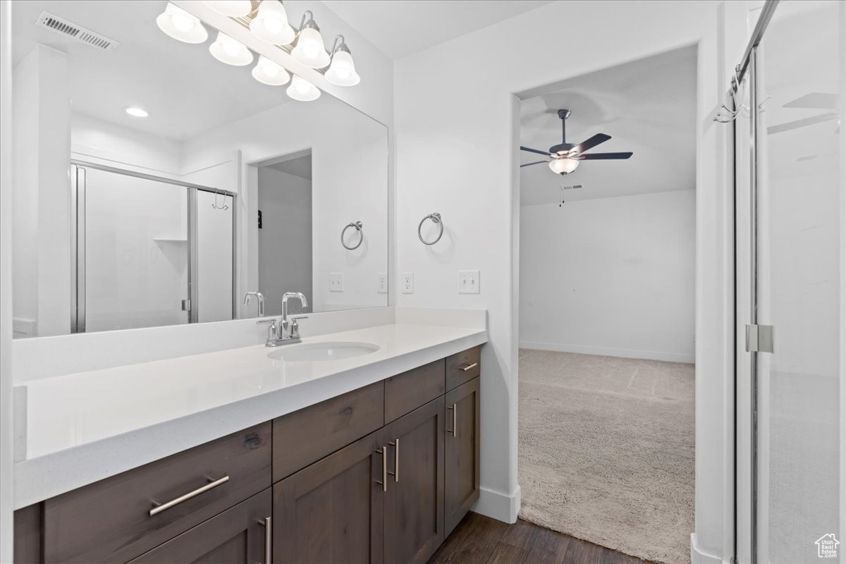 SILVER LAKE - Residential