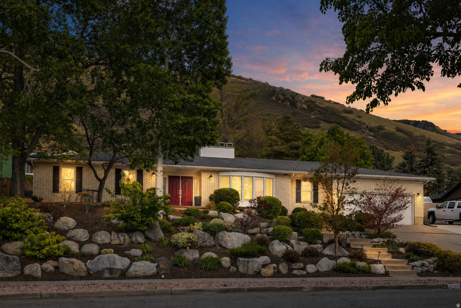 TOP OF THE WORLD - Residential