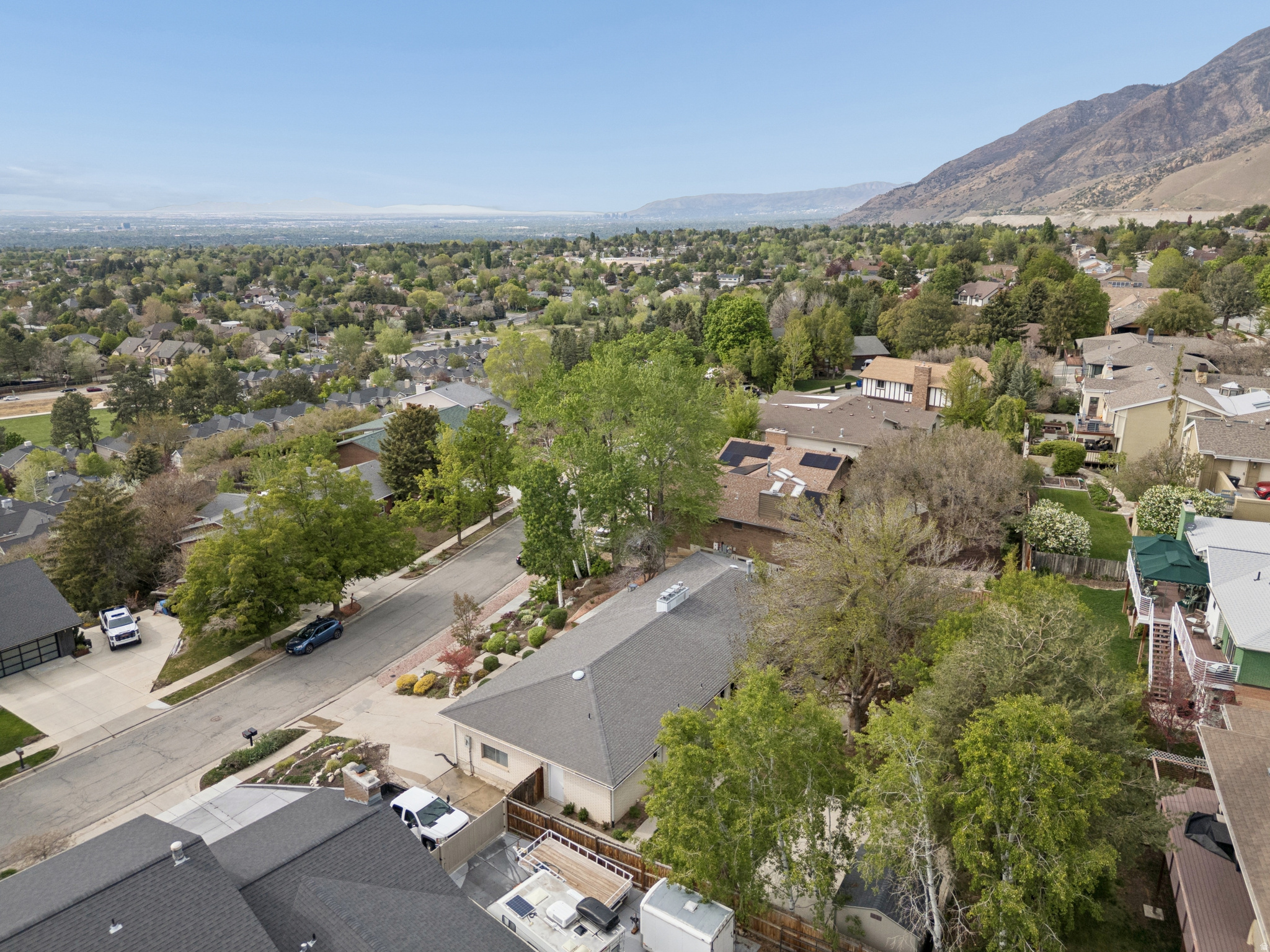TOP OF THE WORLD - Residential