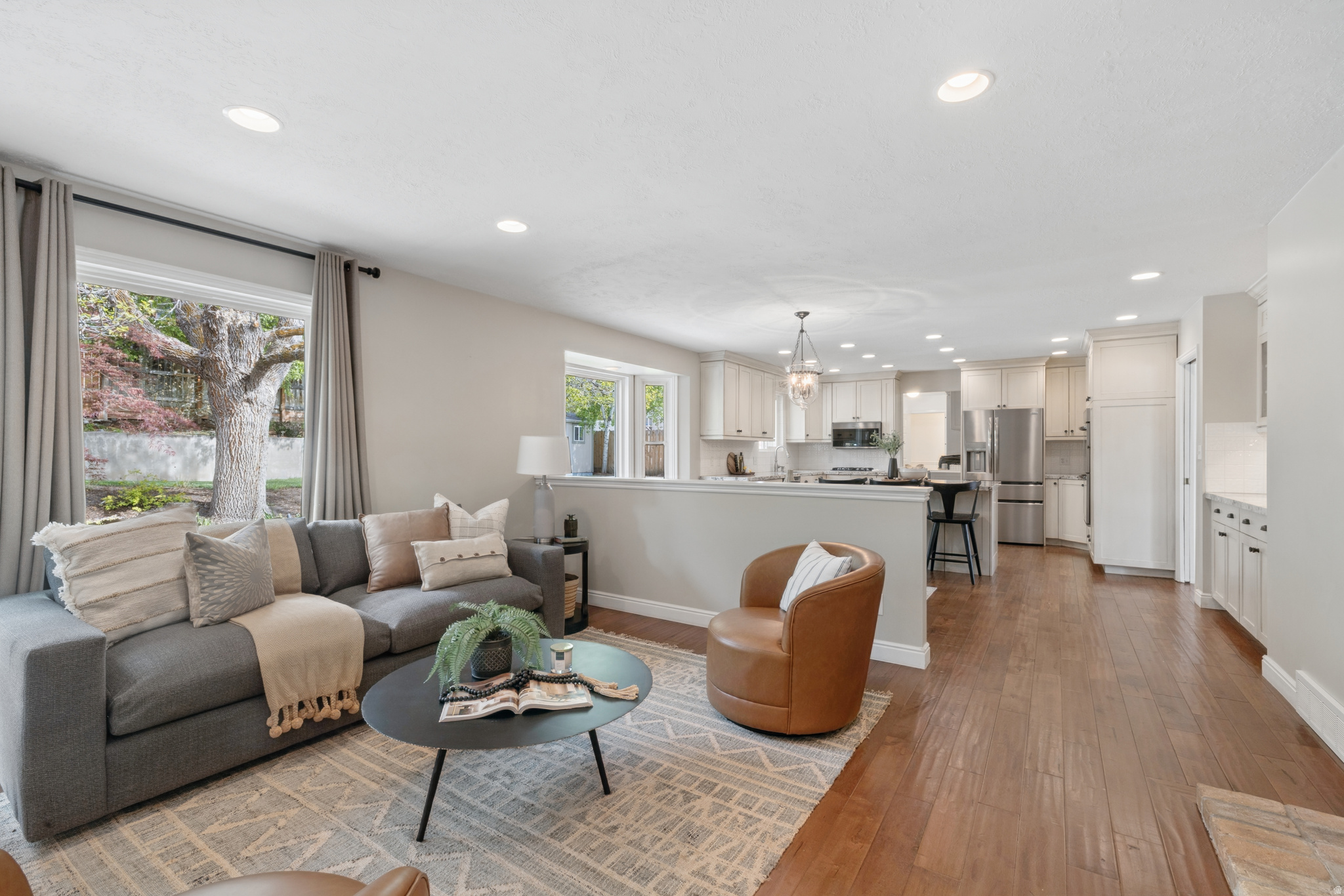 TOP OF THE WORLD - Residential